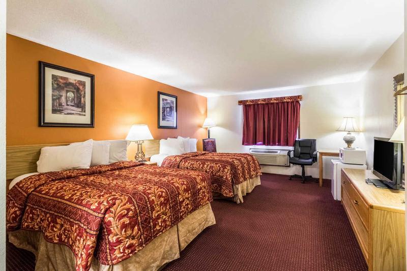 Rodeway Inn Brainerd Bagian luar foto