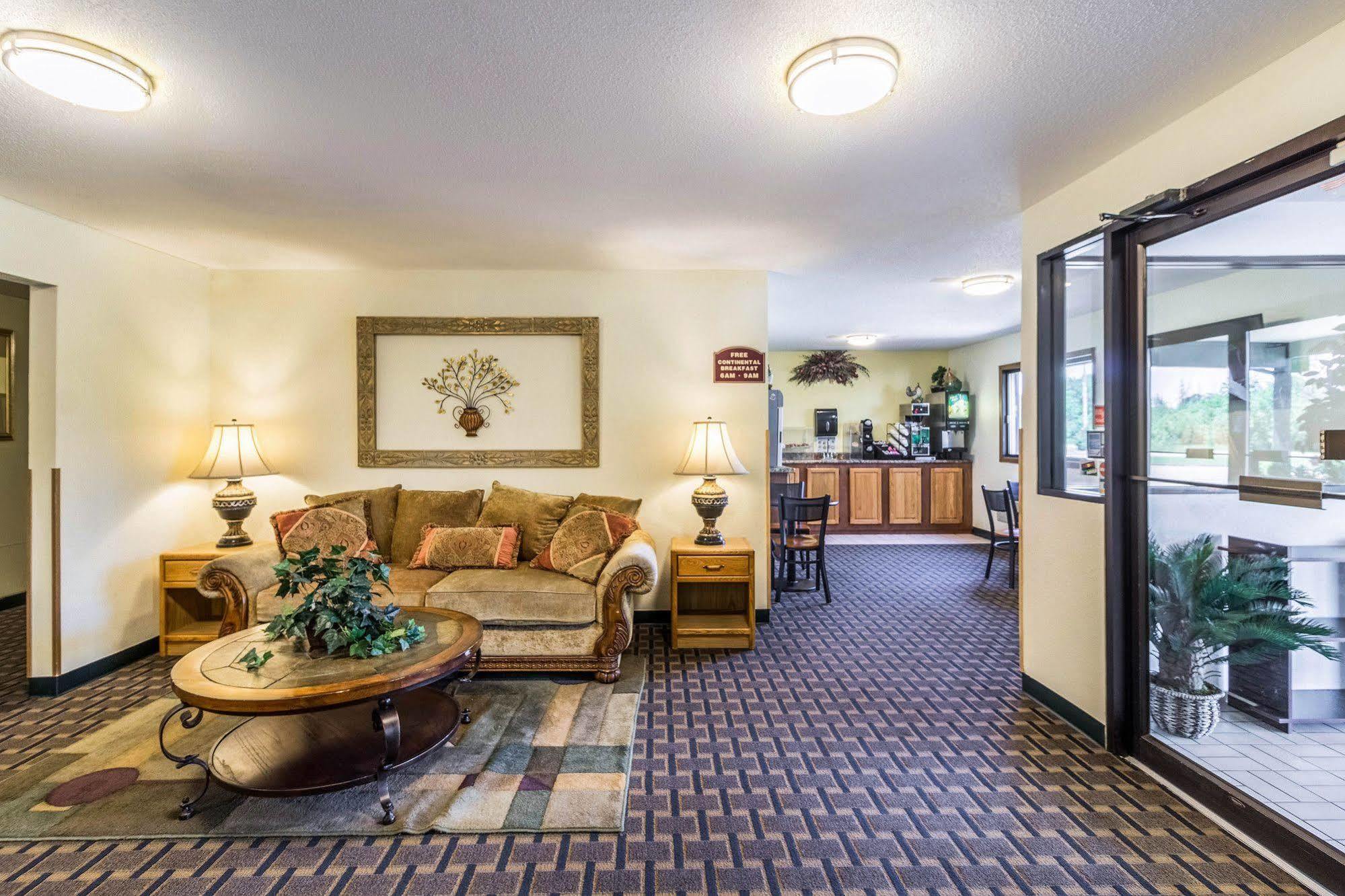 Rodeway Inn Brainerd Bagian luar foto
