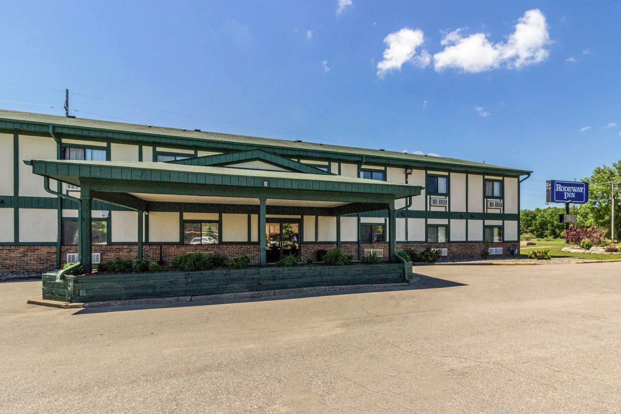 Rodeway Inn Brainerd Bagian luar foto